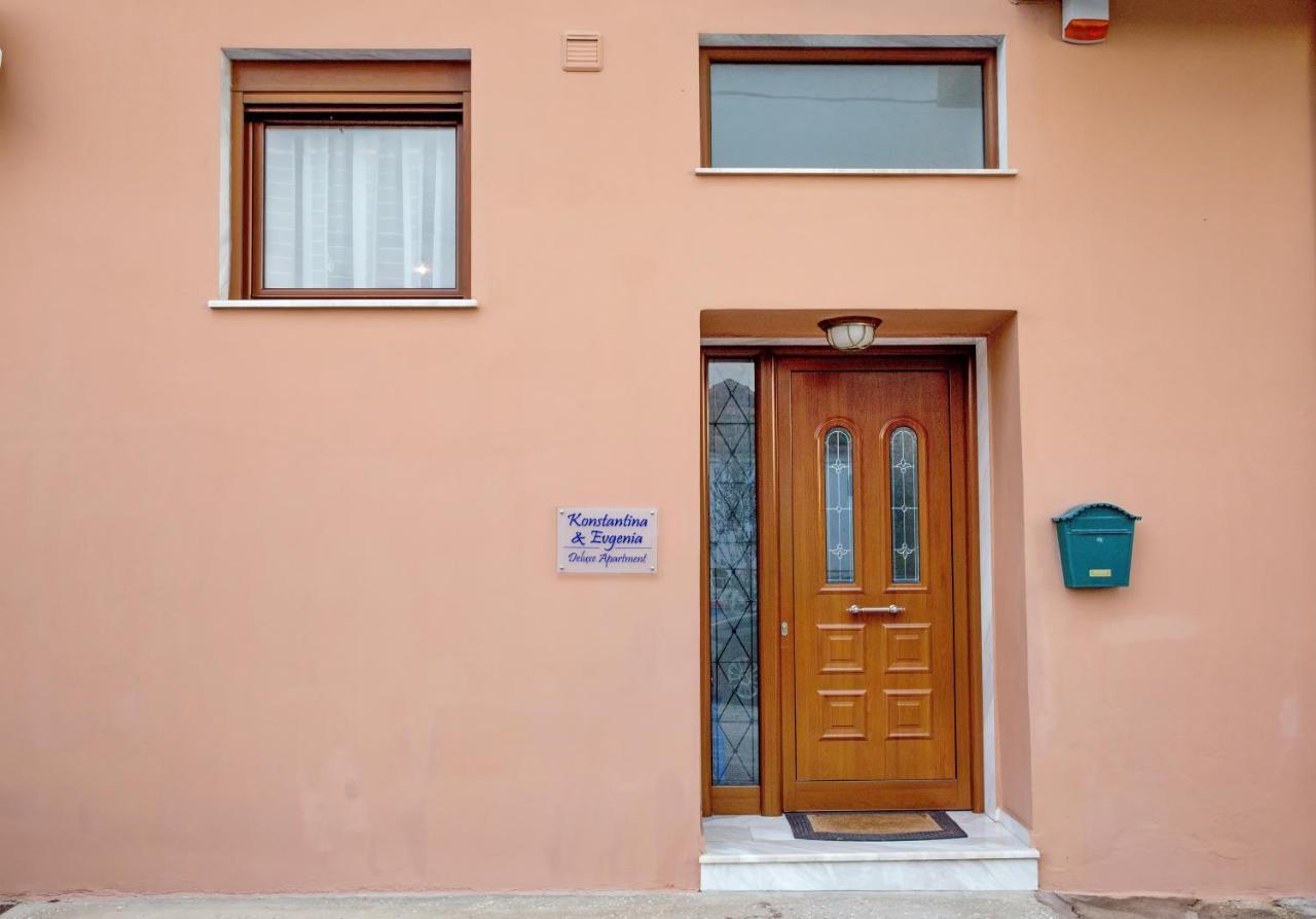 Konstantina & Evgenia Deluxe Apartment Néa Péramos Exterior foto